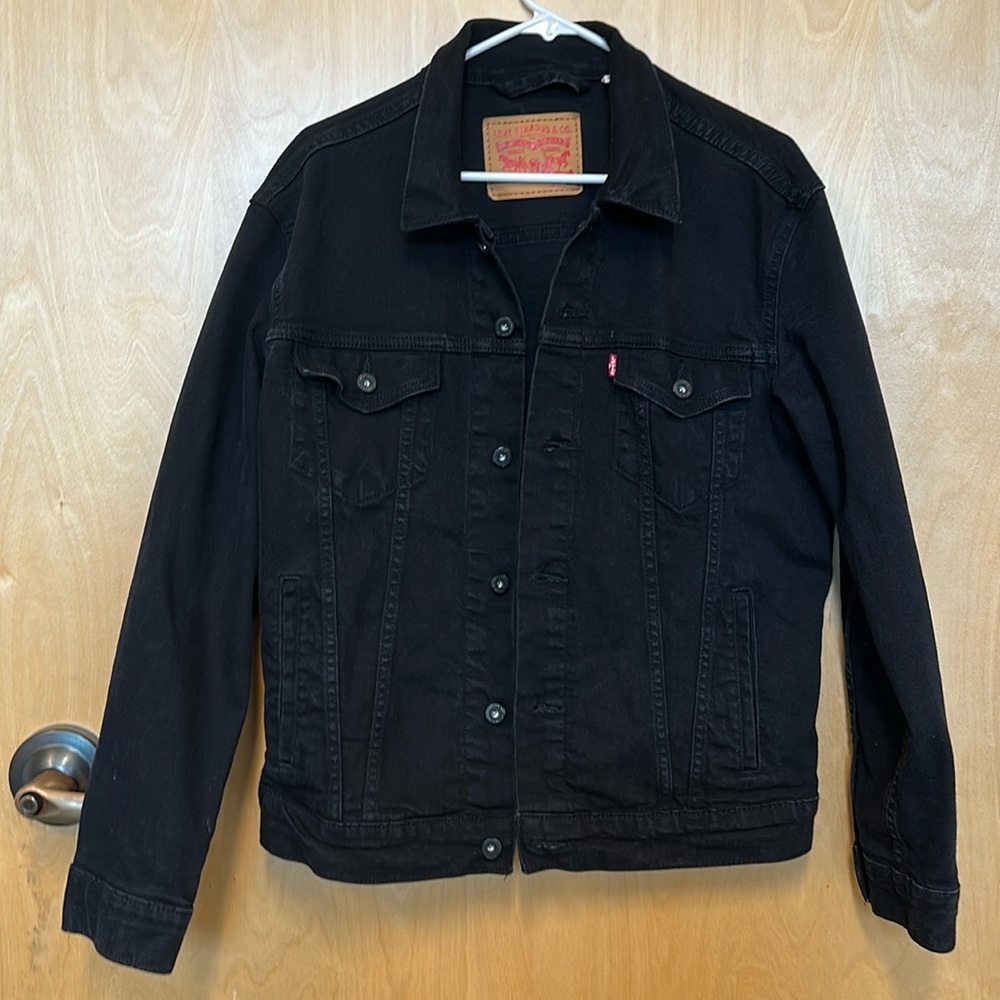 LEVI’S TRUCKER JACKET (BLACK)